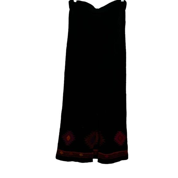 Caamano 100% alpaca maxi skirt, black with burgundy print along the bottom large - Picture 3 of 8